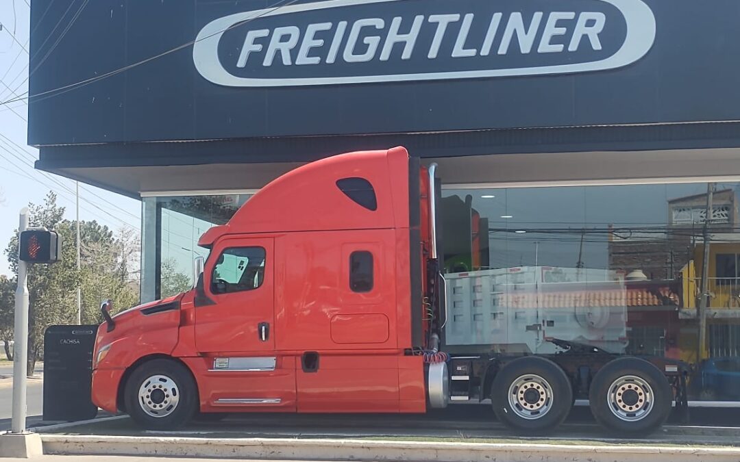 freightliner CASCADIA 2020 ROJO MC2388 LCR